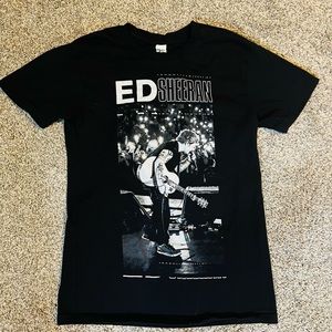 Startee Black/White Ed Sheeran On Stage Shirt Men's Size Extra Small